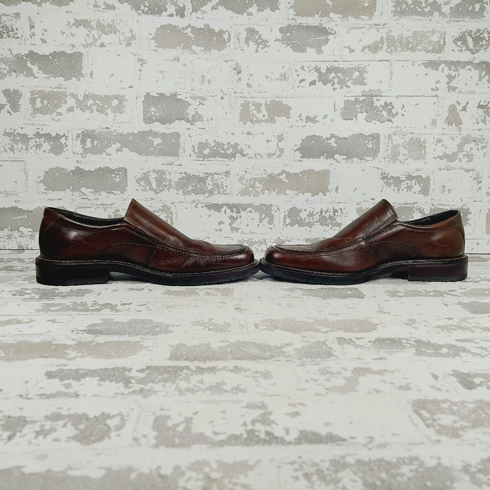 Johnston and Murphy Norvell Venetian Mahogany Leather Square Toe Loafers A581